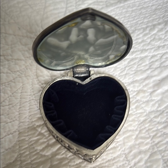 Heart-Shaped Silver Trinket Box - Picture 2 of 7